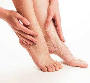 Ihokarvojen poisto vahalla / sokerilla